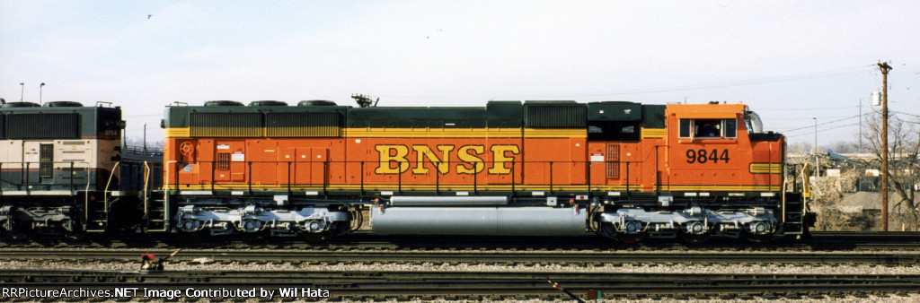 BNSF SD70MAC 9844